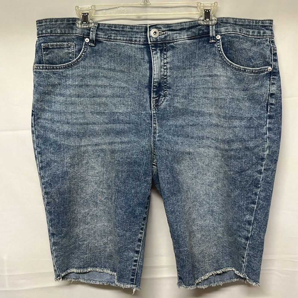 Style & Co Bermuda Jean Shorts Size 18